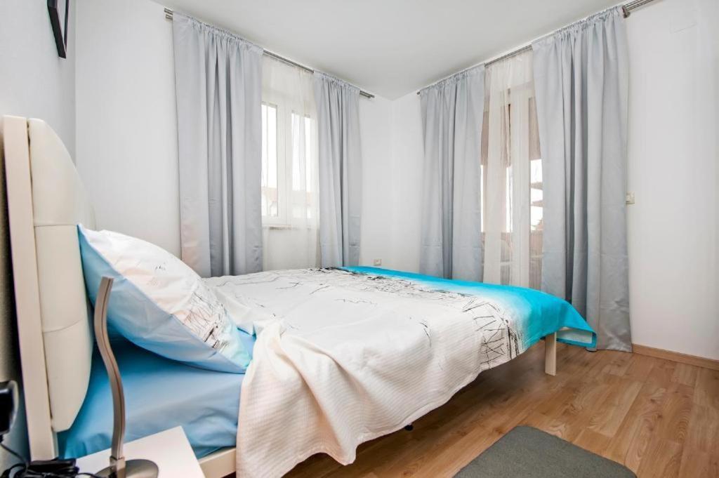 Aria Room And Apartmant Fuga Rovinj Bagian luar foto