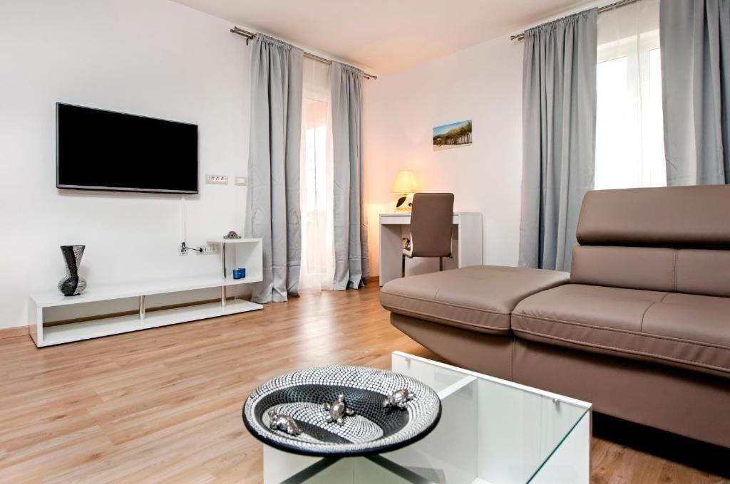 Aria Room And Apartmant Fuga Rovinj Bagian luar foto